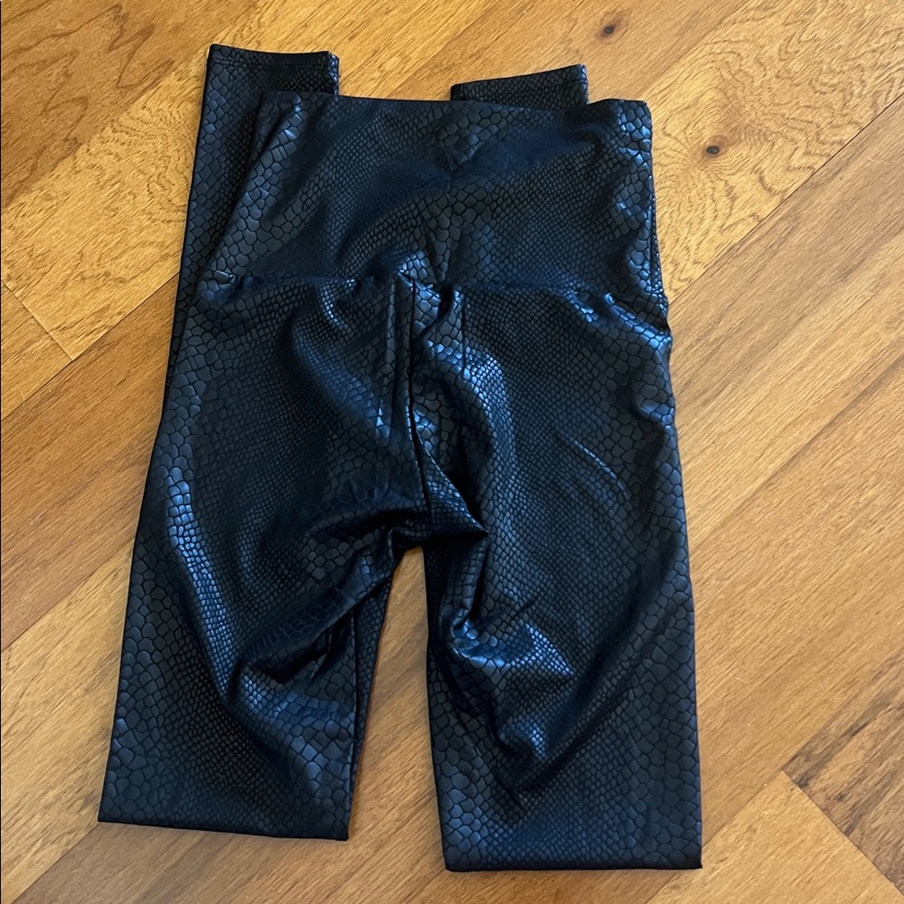 CHERISH BLACK SNAKE SKIN FAUX LEATHER LEGGINGS - Picture 9 of 12